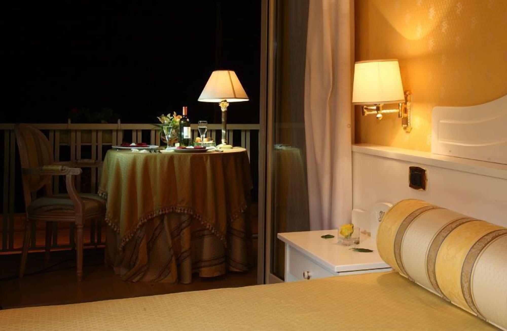 Hotel Palace Catanzaro Esterno foto