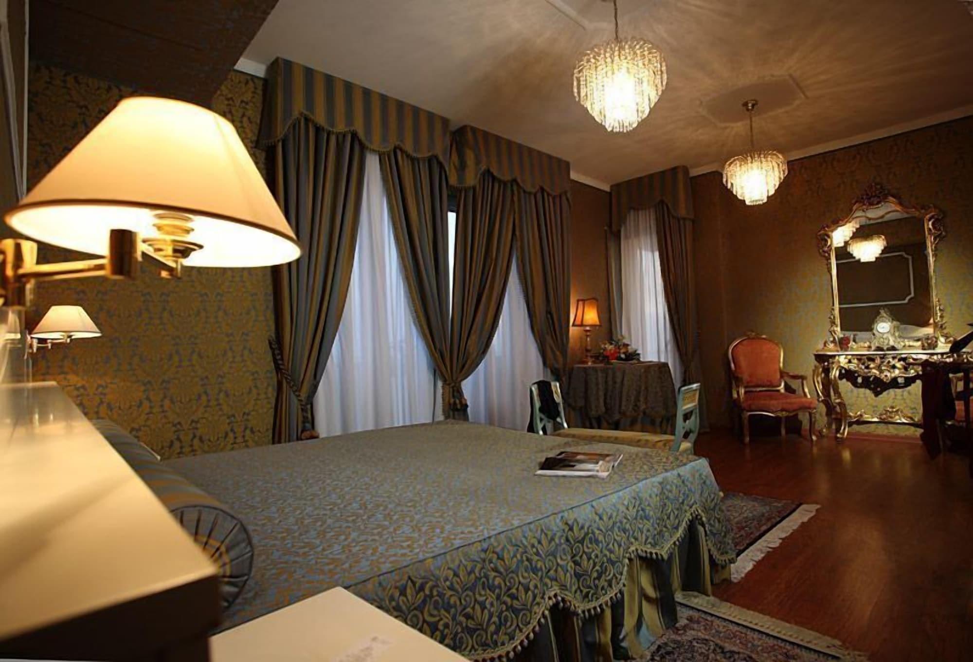 Hotel Palace Catanzaro Esterno foto