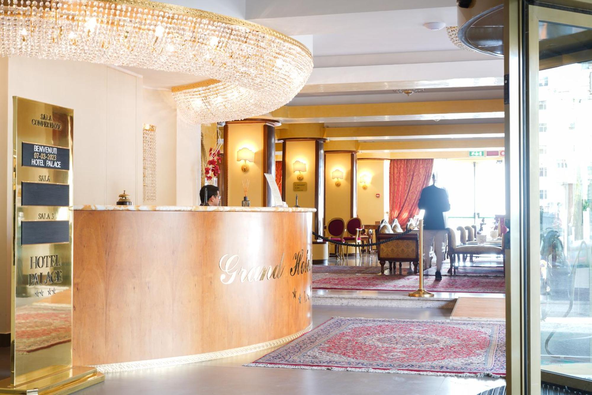 Hotel Palace Catanzaro Esterno foto